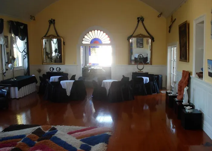 Cotter House Luxury Retreat Bed & Breakfast Auckland
